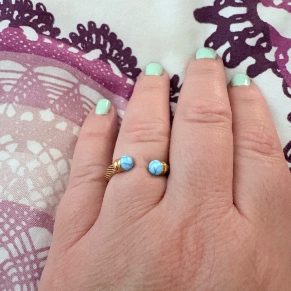 Twisted Gold Ring with Turquoise Accents - Picture 3 of 3